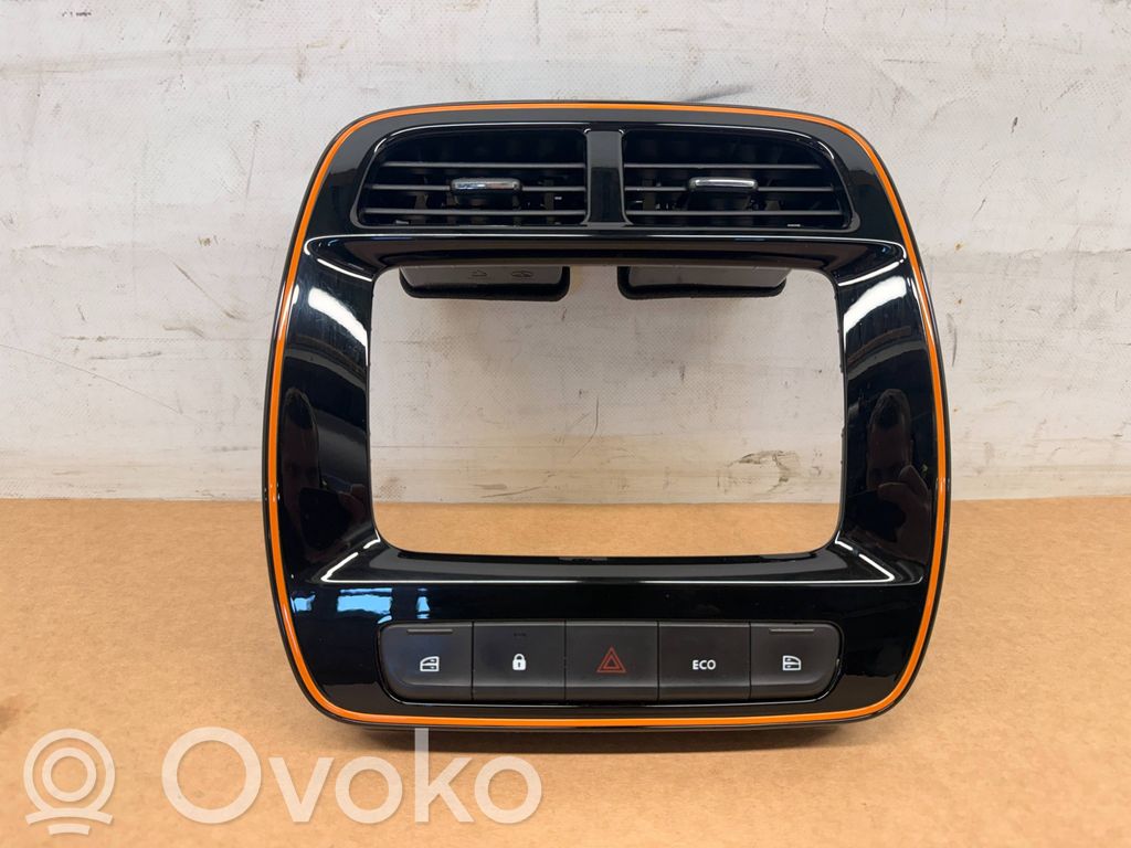 Dacia Spring Panel trim 