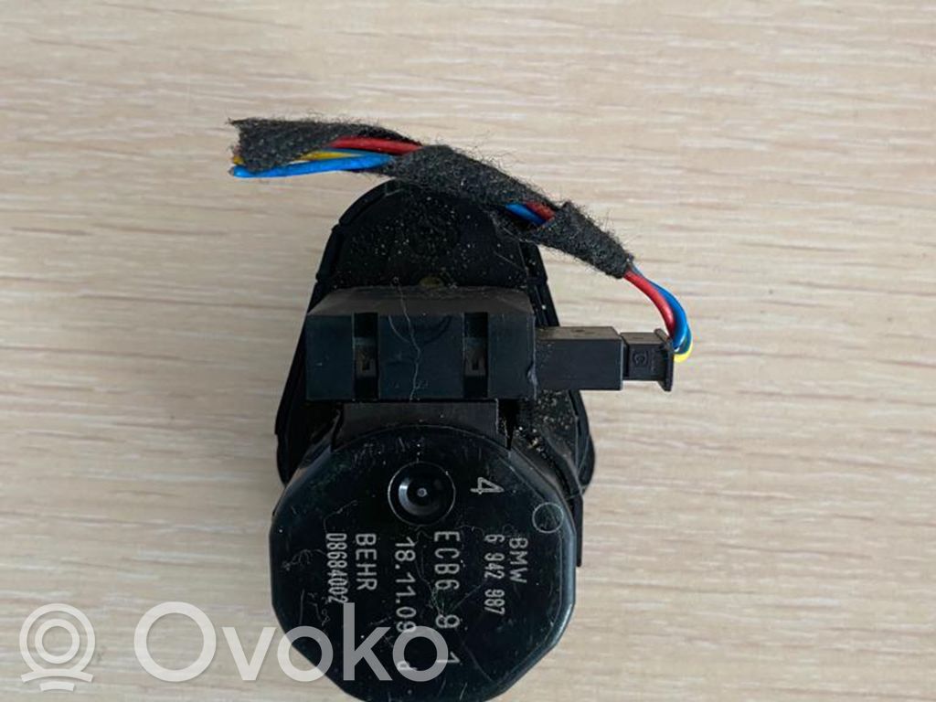 Oro sklendės varikliukas   6942987