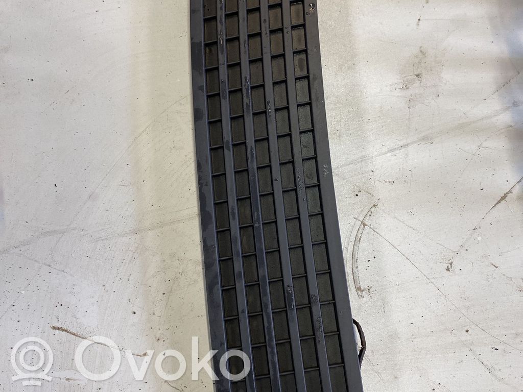 Mercedes-Benz Sprinter W906 Kratka wlotu powietrza na maskę 