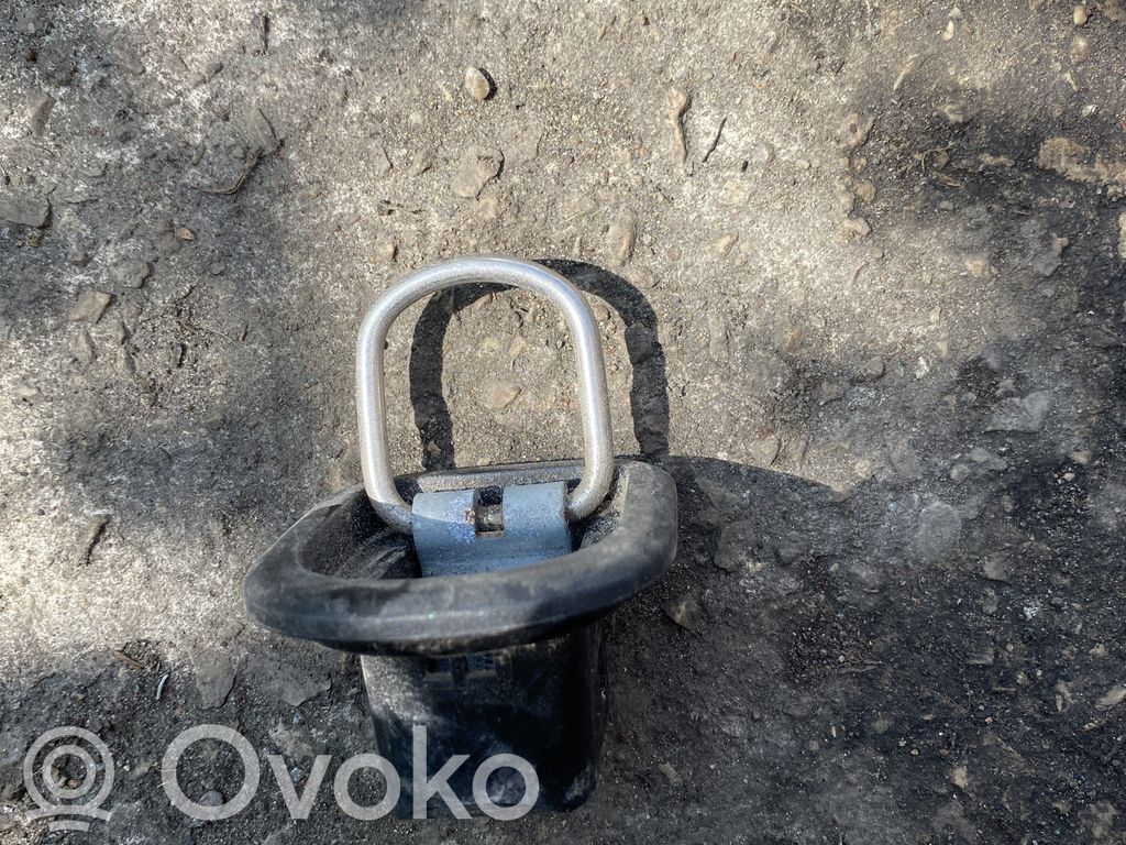 Tie down hook / loop   9811630277