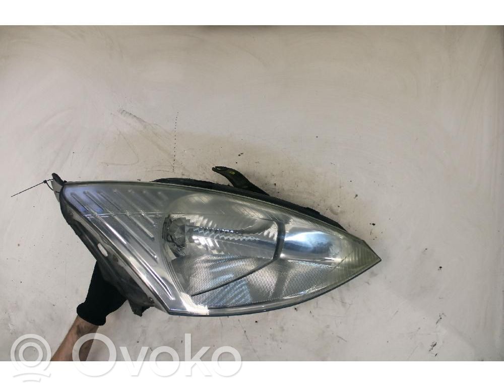 Ford Focus Lampa przednia 