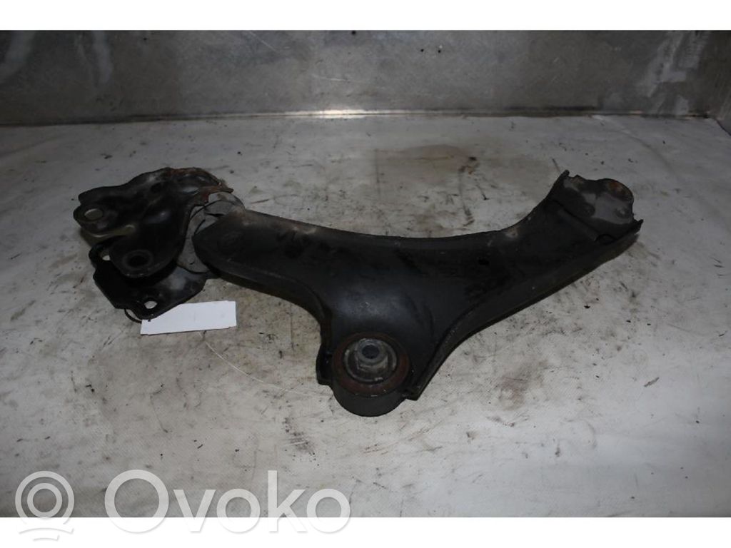 Ford Mondeo MK IV Etutukivarsi 