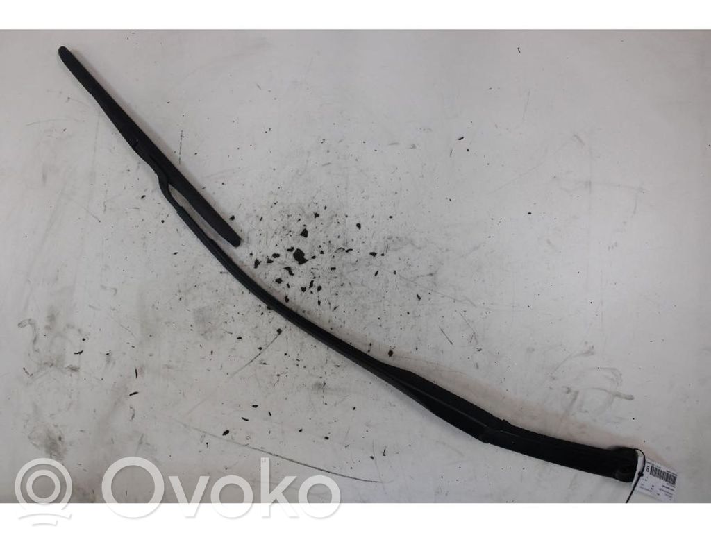 Front wiper blade arm