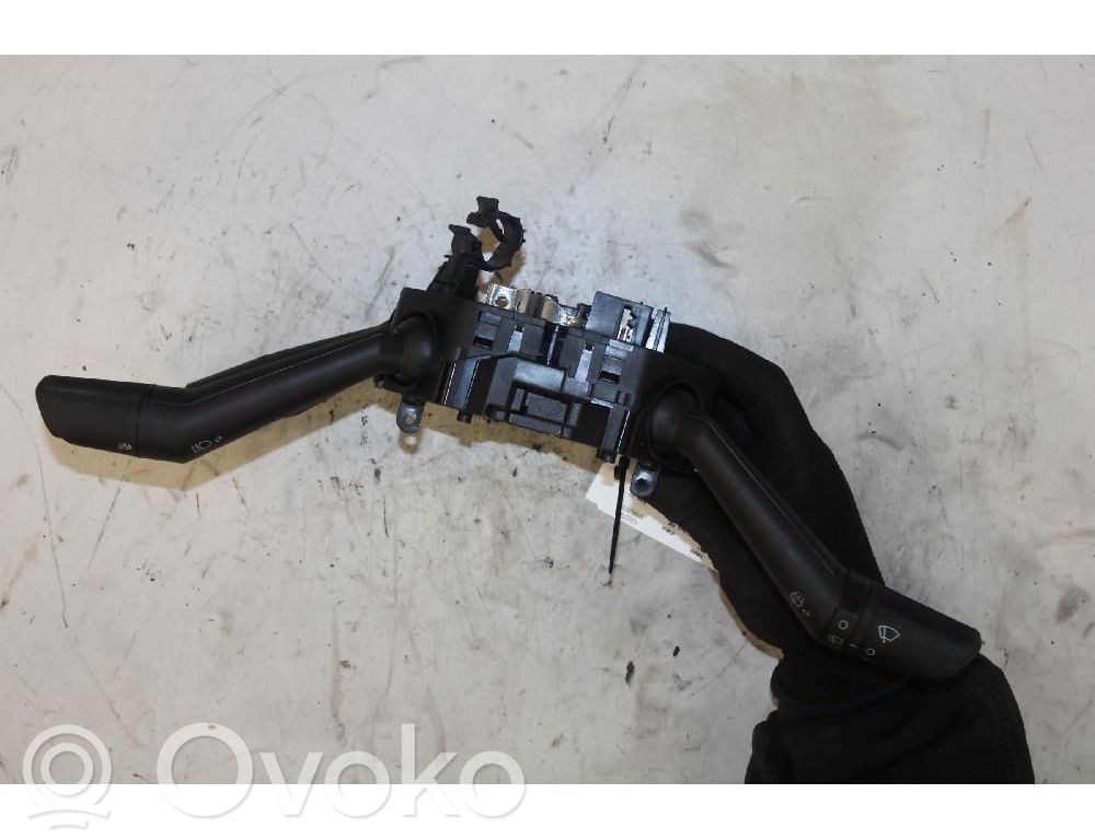 Lancia Ypsilon Light switch 