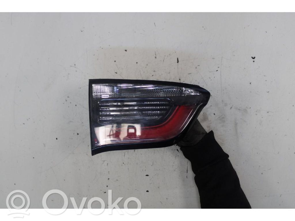 Jeep Compass Takaluukun takavalot 