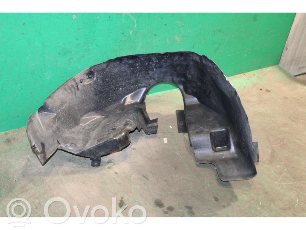 Front wheel arch liner splash guards