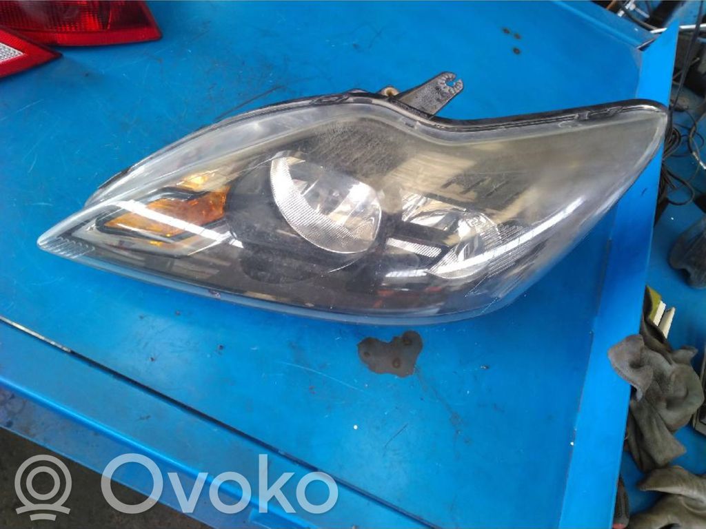 Ford Focus Lampa przednia 