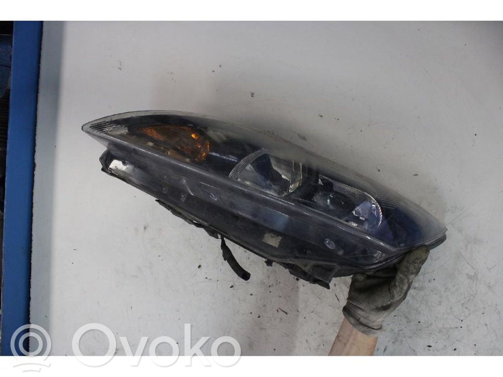 Ford Focus Lampa przednia 