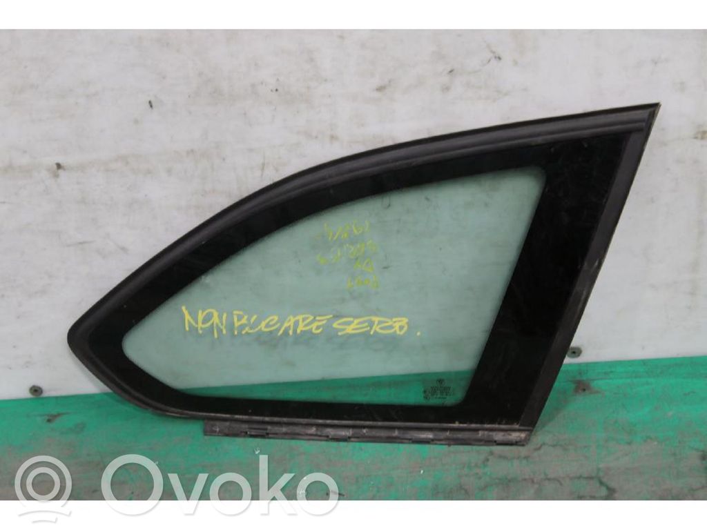 BMW 3 F30 F35 F31 Szyba karoseryjna drzwi tylnych 
