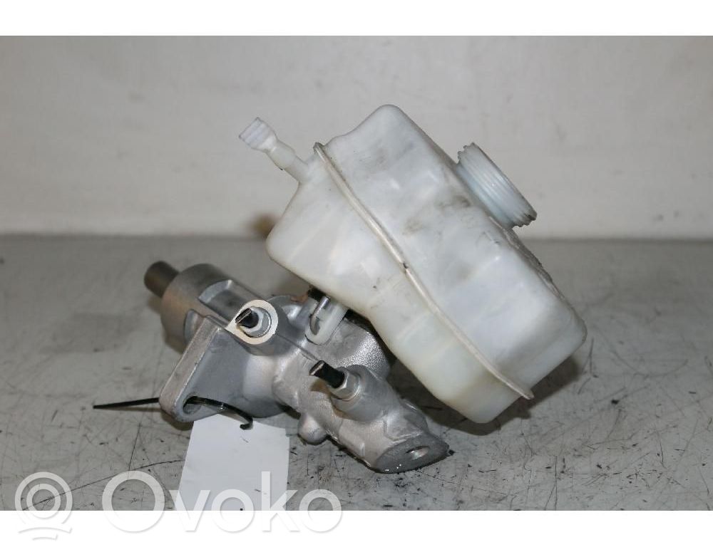 Master brake cylinder