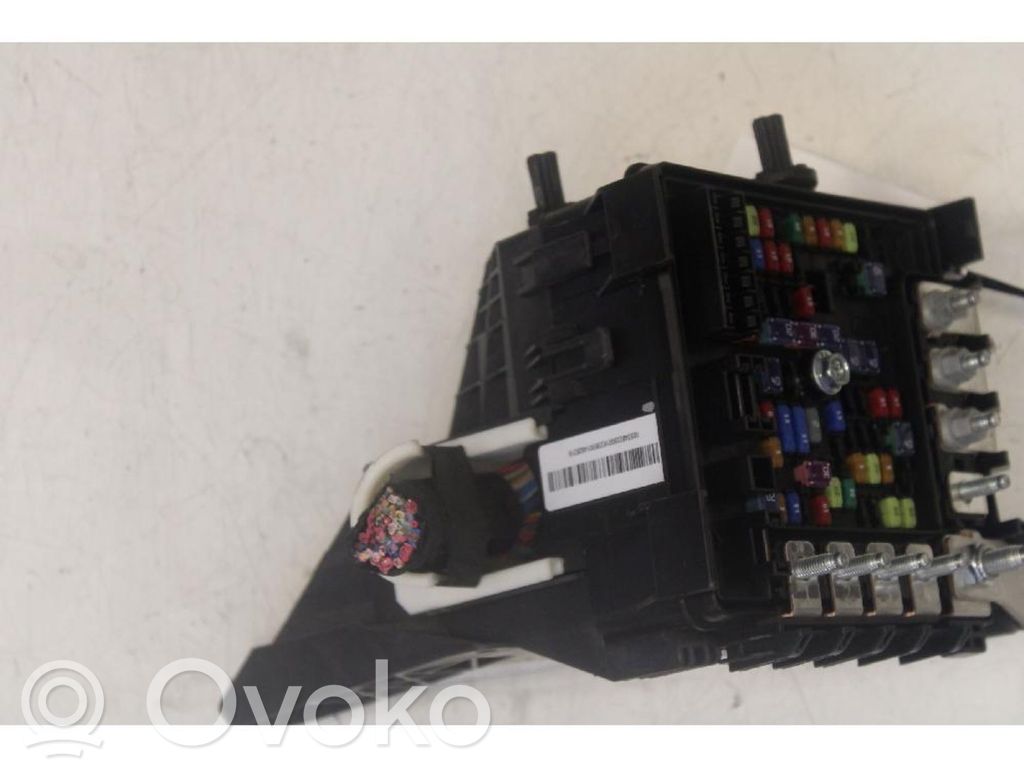 Fuse module   P68444278AA