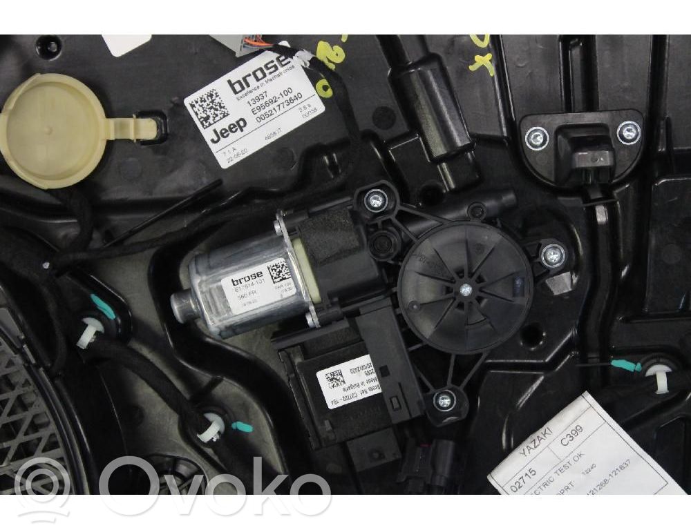 Jeep Compass Regulador de puerta delantera con motor