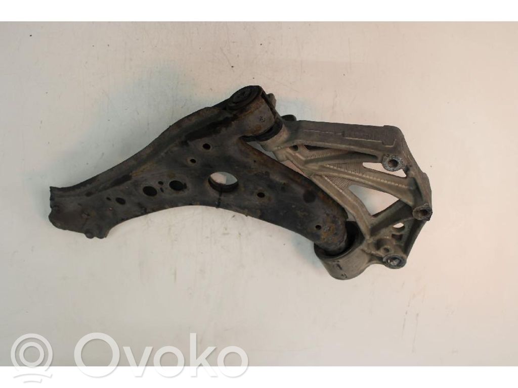 Volkswagen Polo Wahacz przedni 