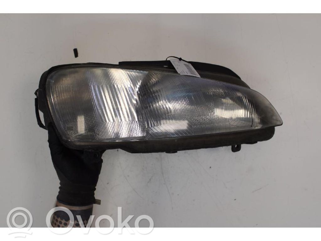 Peugeot 106 Faro/fanale 