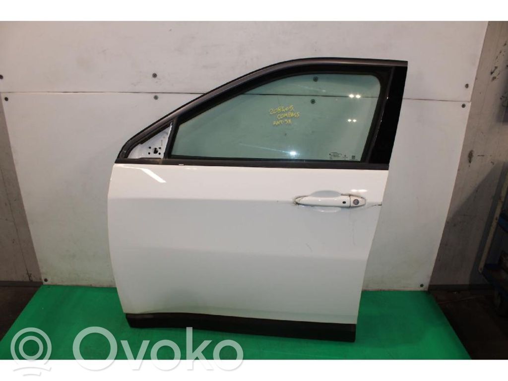 Drzwi przednie   K68242543AA