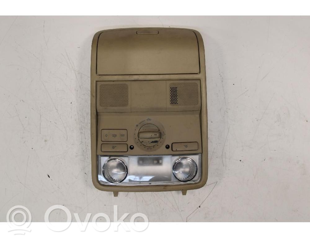 Luz del asiento delantero