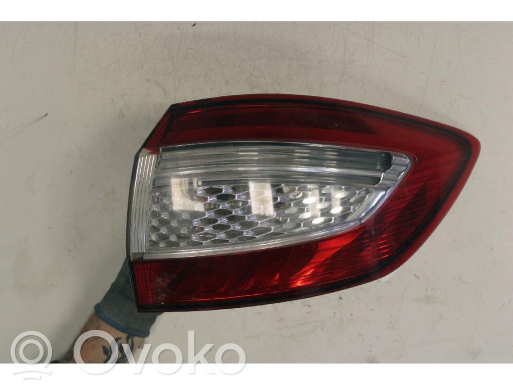 Ford Mondeo MK IV Lampa tylna 