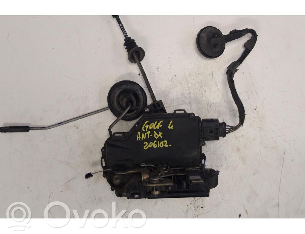 Volkswagen Golf IV Serratura portiera anteriore