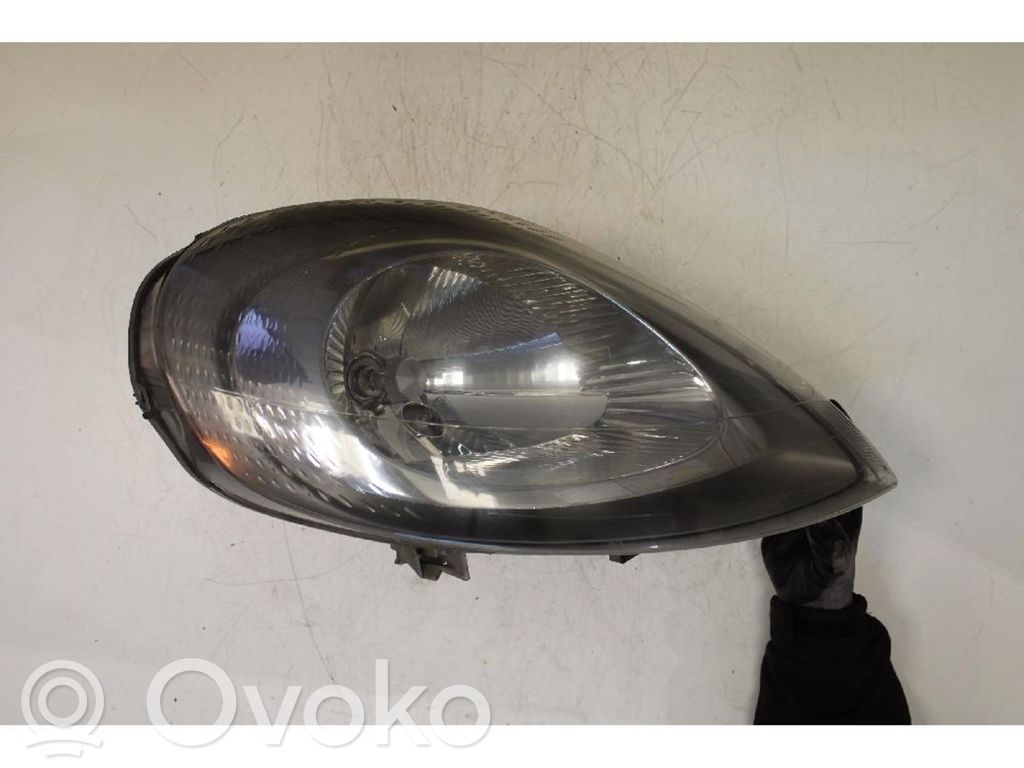Renault Trafic II (X83) Lampa przednia 