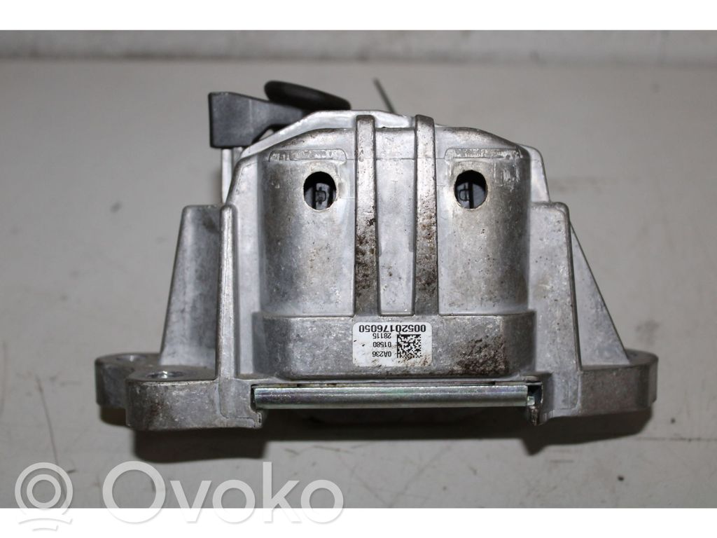 Fiat Tipo Engine mount bracket 