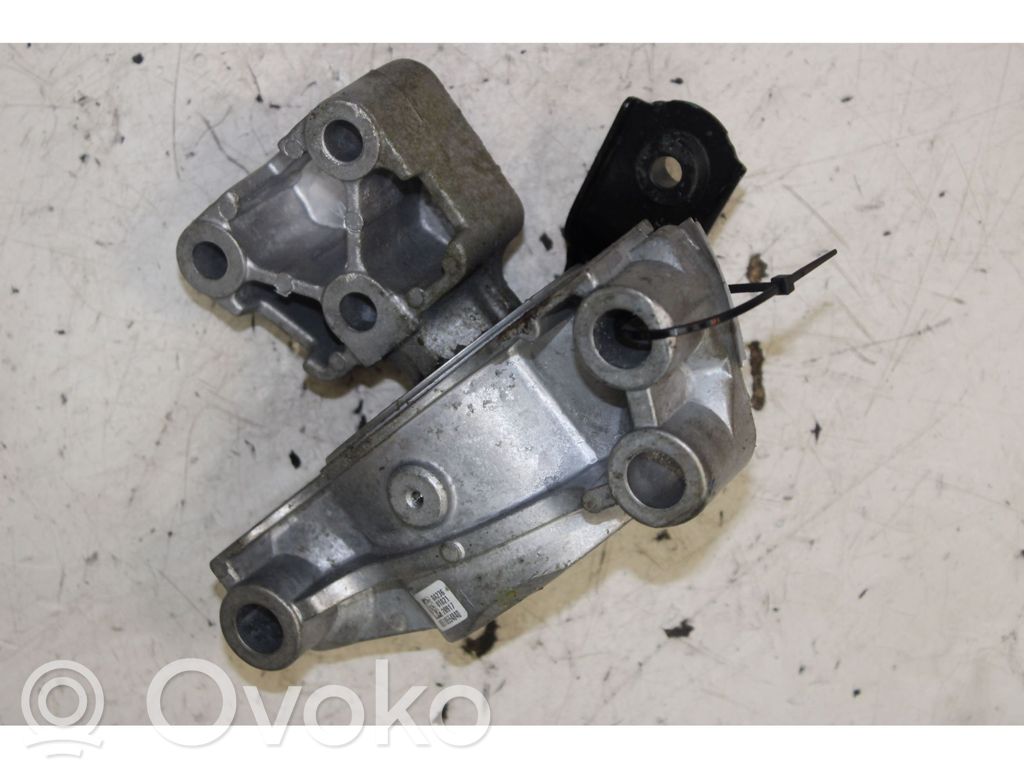 Fiat Qubo Engine mount bracket 