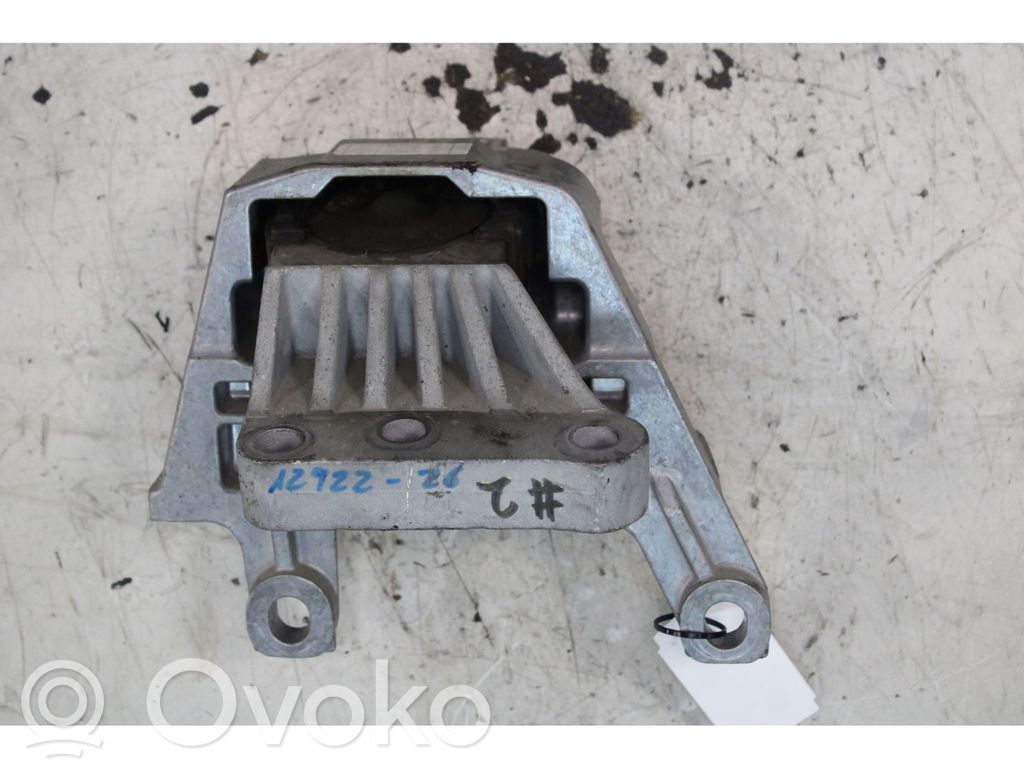 Engine mount bracket   68396649AA