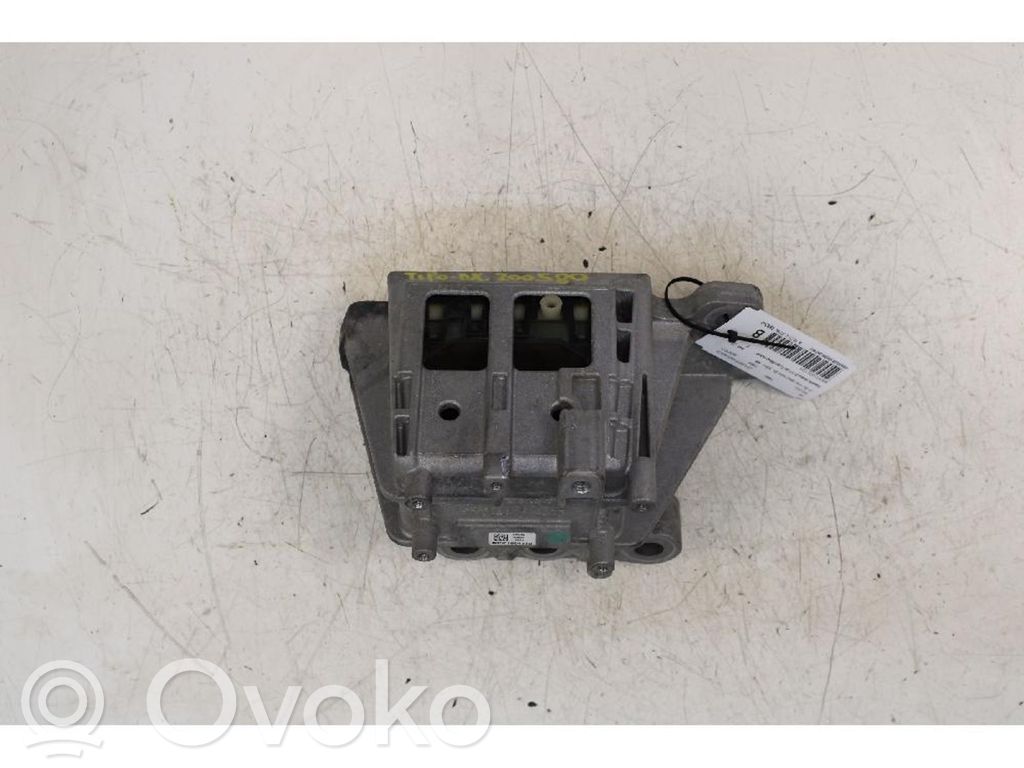 Engine mount bracket   52162417