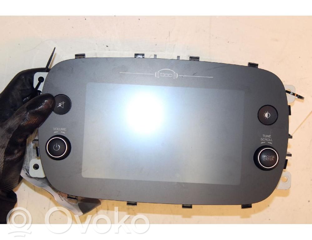 Fiat 500X Panel / Radioodtwarzacz CD/DVD/GPS 