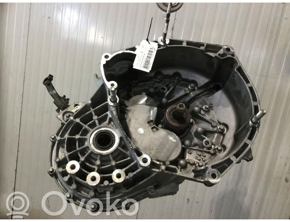 Jeep Renegade Cutie viteze manuală cu 5 trepte 