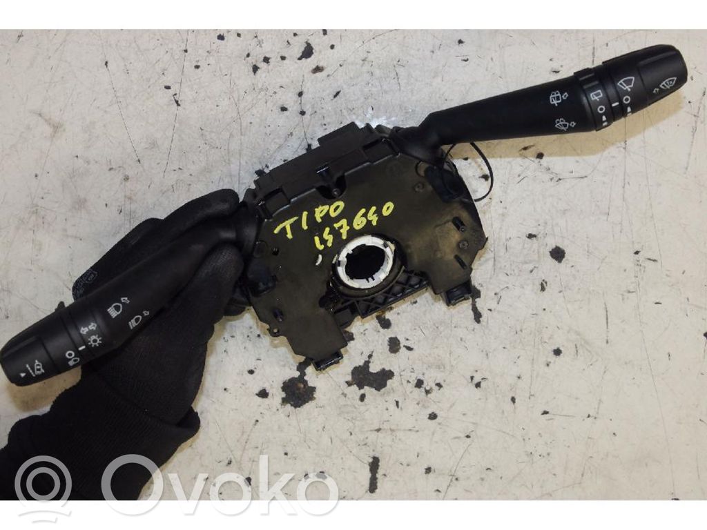 Fiat Tipo Light switch 