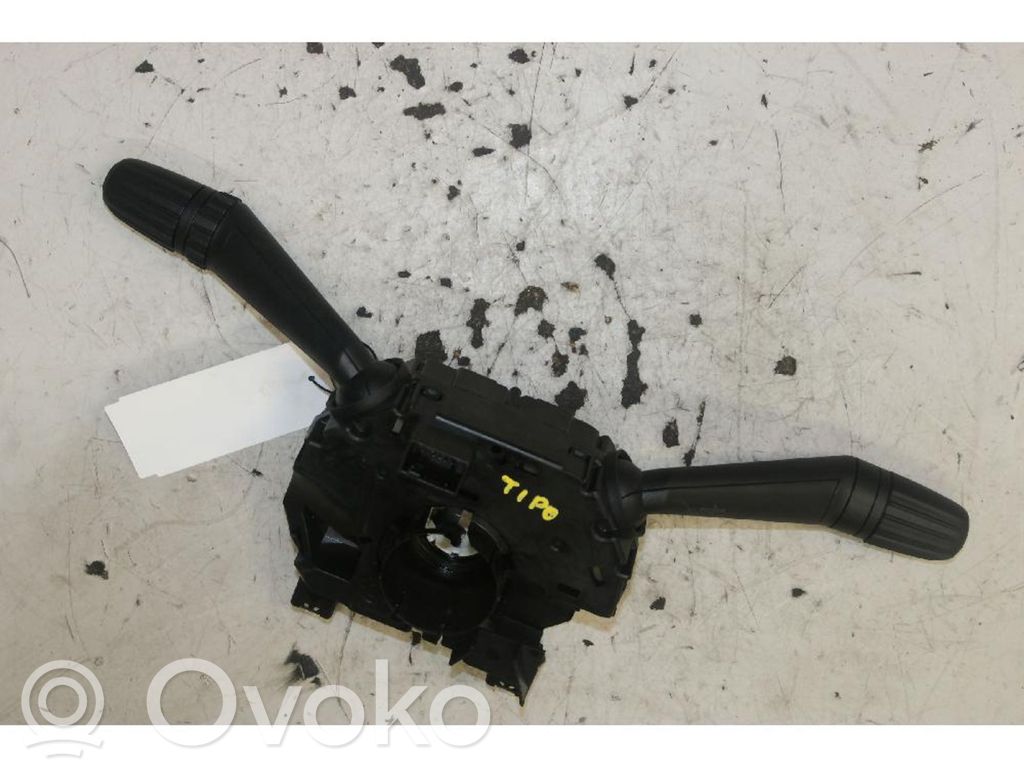Fiat Tipo Light switch 