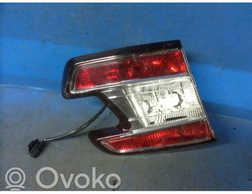 Renault Megane III Luci posteriori del portellone del bagagliaio 