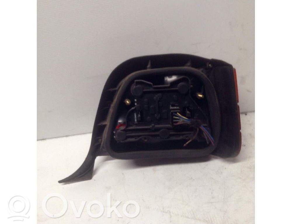 Rear/tail lights   8371941