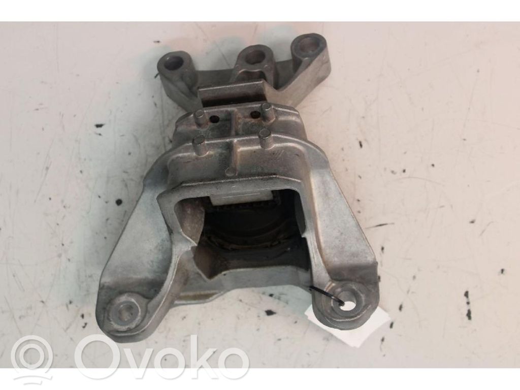 Engine mount bracket