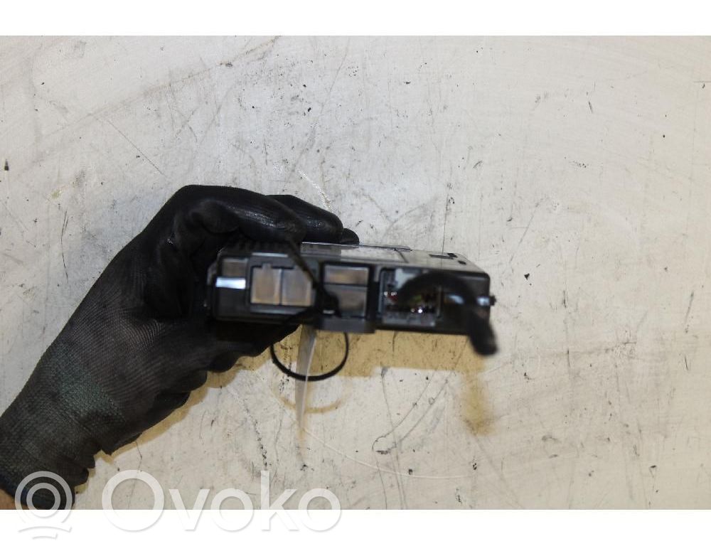 Boîtier de commande ASC / interrupteurs   52072827