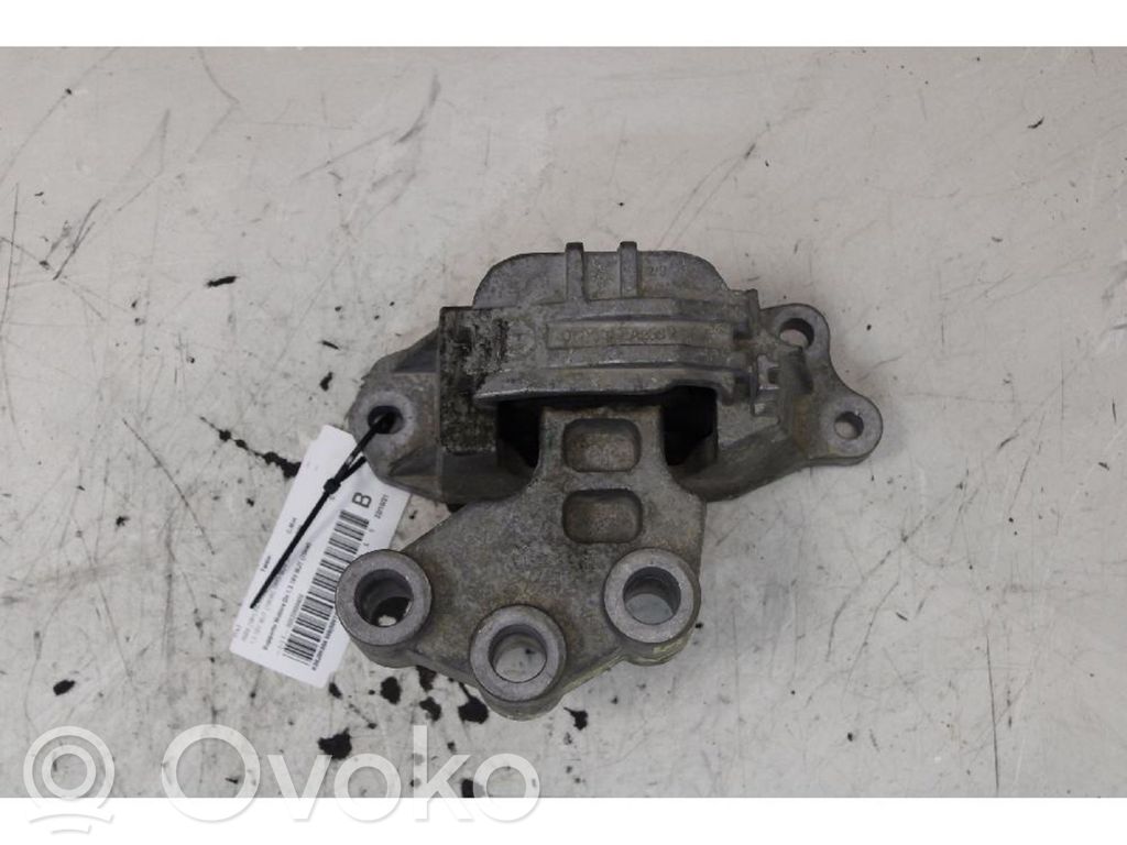 Fiat 500X Engine mount bracket 