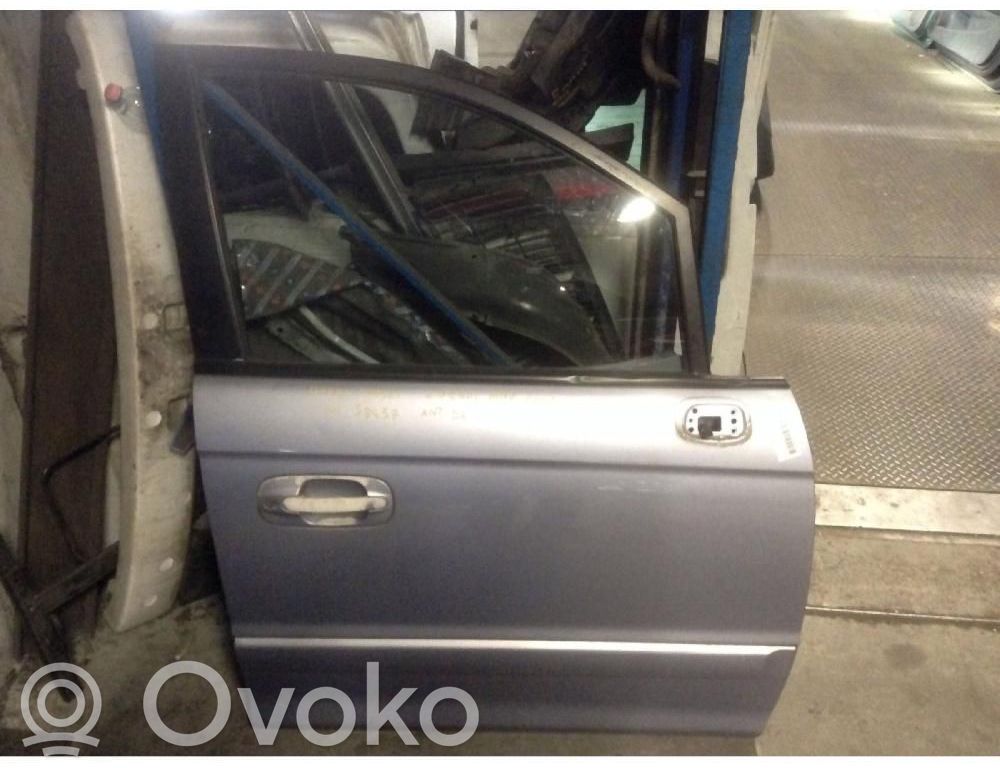 Hyundai Trajet Puerta delantera 