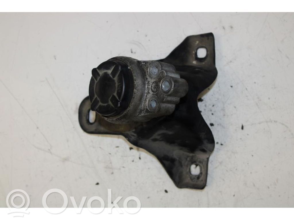 Ford Focus Подушка двигателя 