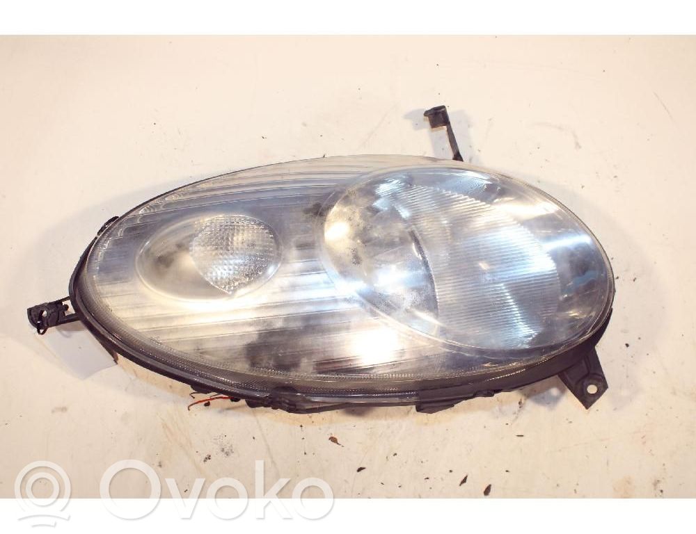 Nissan Micra Faro/fanale 