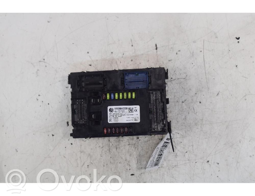 Módulo de fusible   00520842350