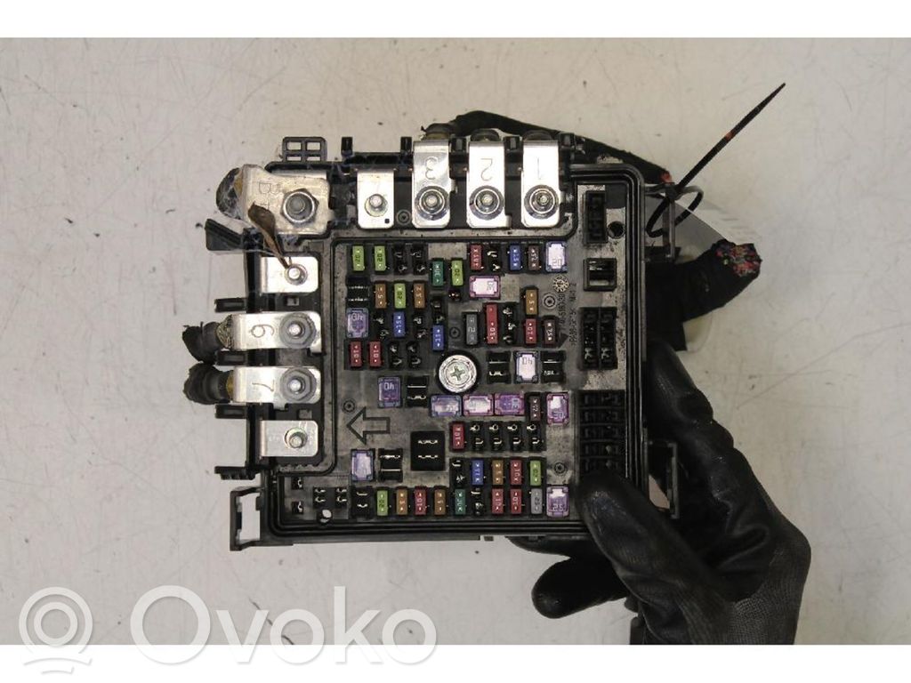 Jeep Compass Fuse module 