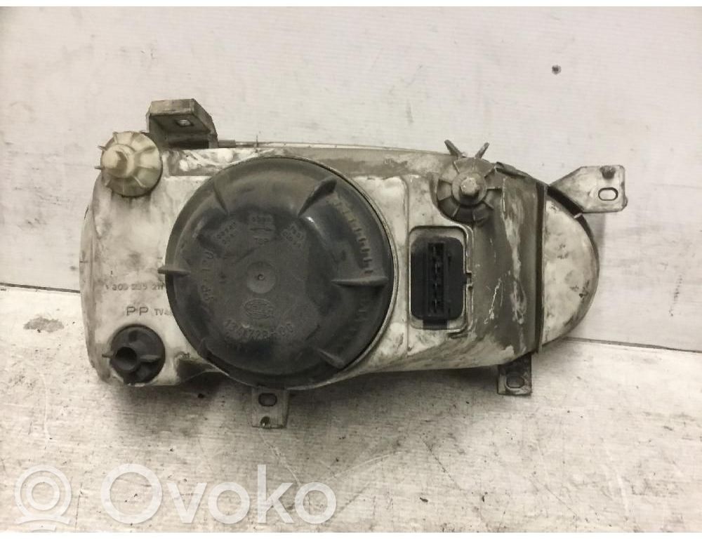 Volkswagen Golf III Lampa przednia 