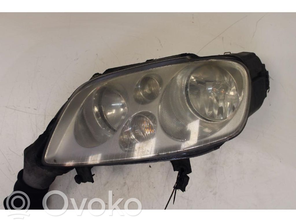 Volkswagen Touran I Faro/fanale 