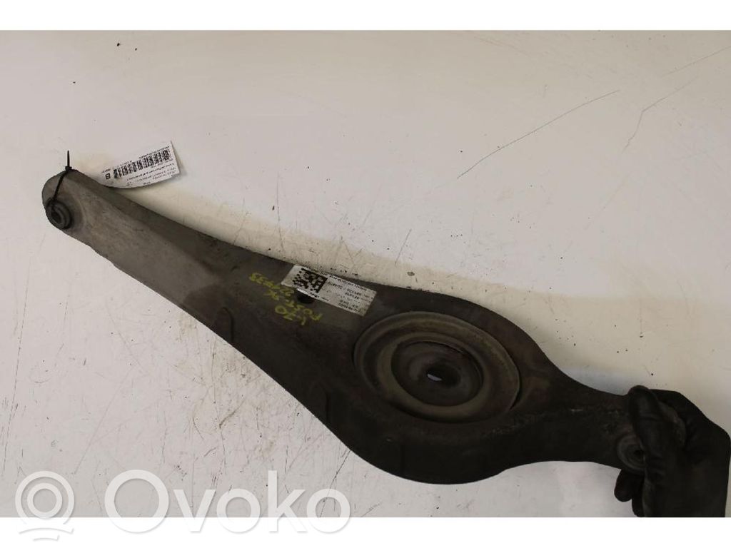 Volvo V70 Braț control spate