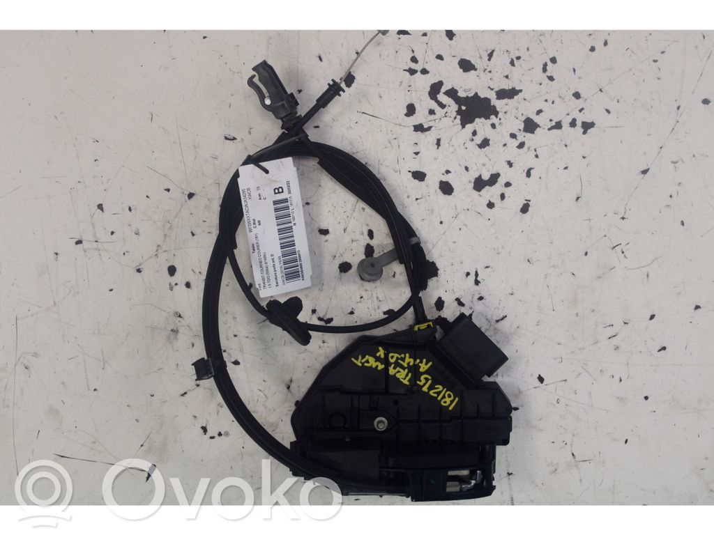 Ford Transit Courier Priekšpusē slēdzene 