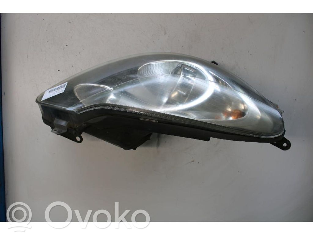 Opel Corsa D Scheinwerfer 