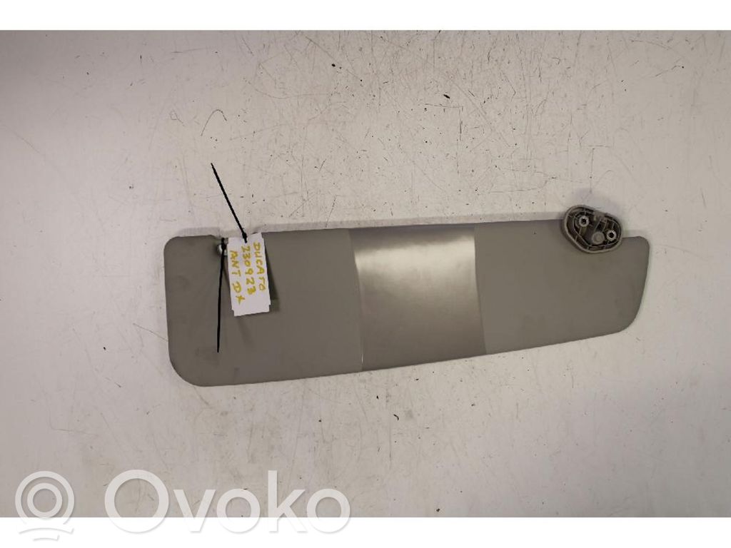 Sun visor