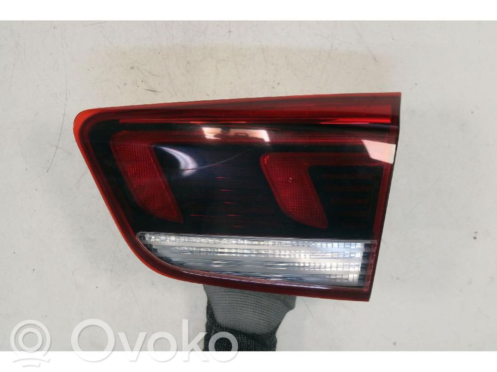 KIA Rio Takaluukun takavalot 