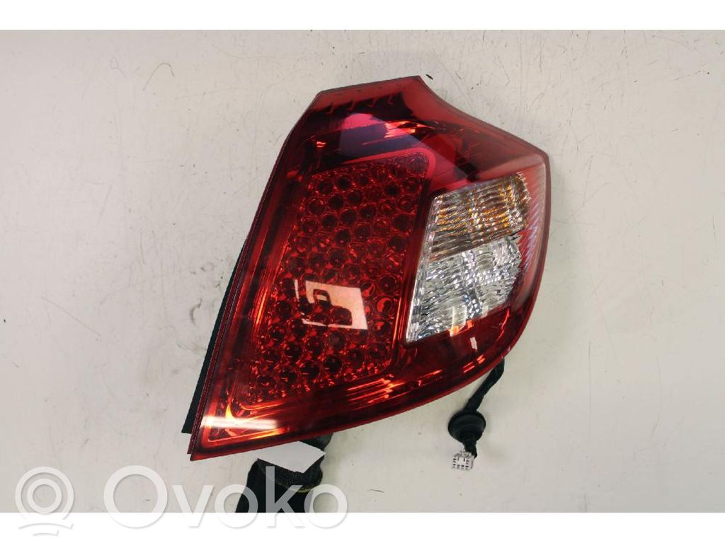 Luz trasera/de freno   924021H050