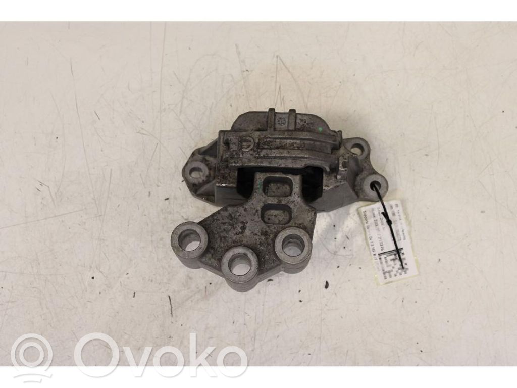 Fiat 500X Engine mount bracket 
